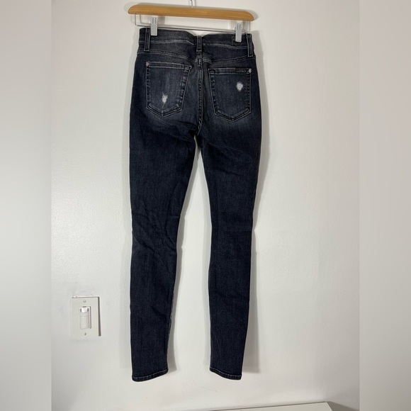 7 for all Mankind The Skinny Distressed Jeans Womens Waist Size 23 Dark Denim - Picture 2 of 13